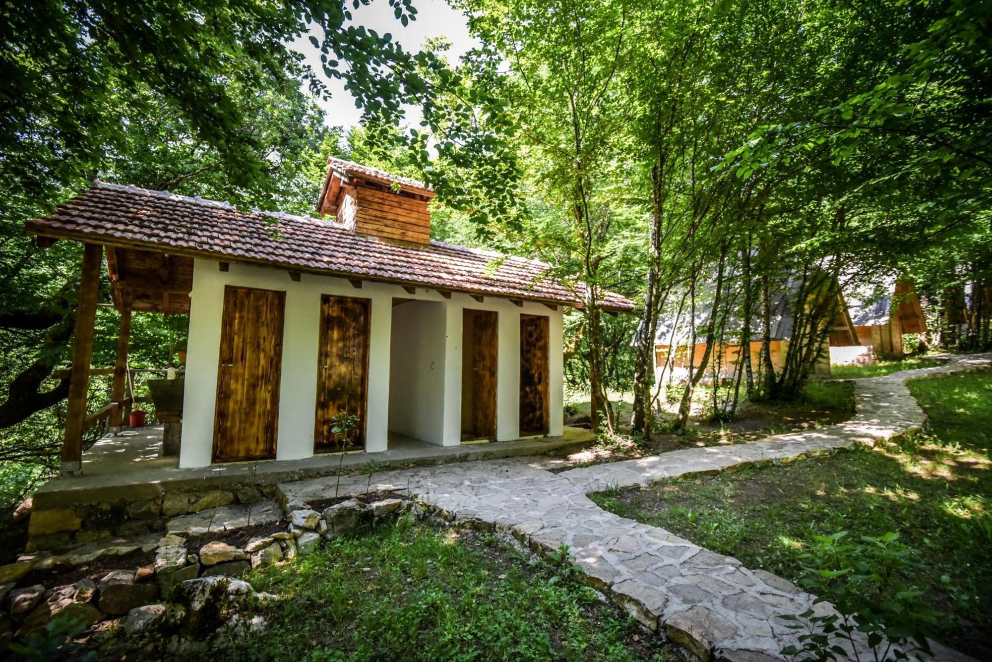 Hotel Camp Divlja Rijeka Hum Exterior foto