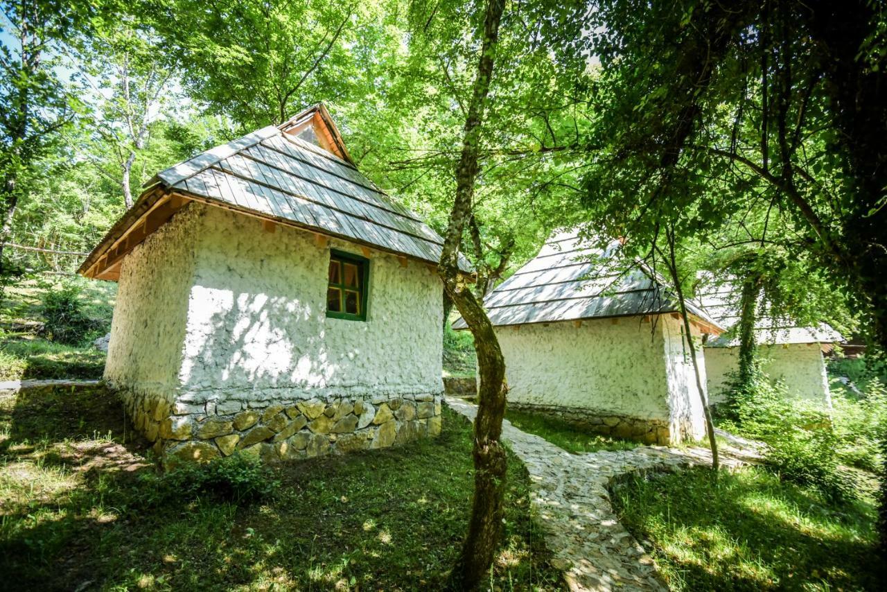 Hotel Camp Divlja Rijeka Hum Exterior foto
